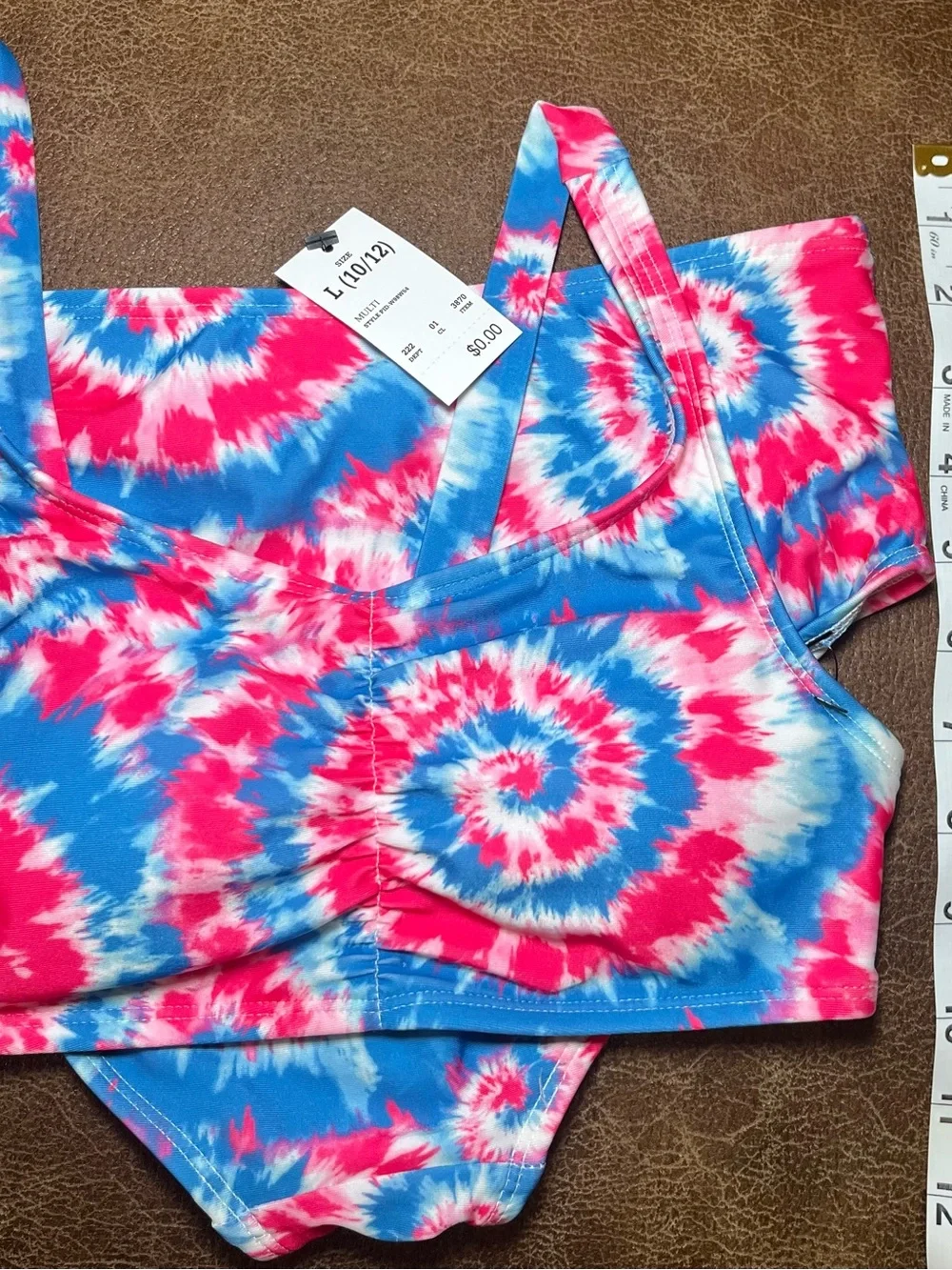 Target bright tie